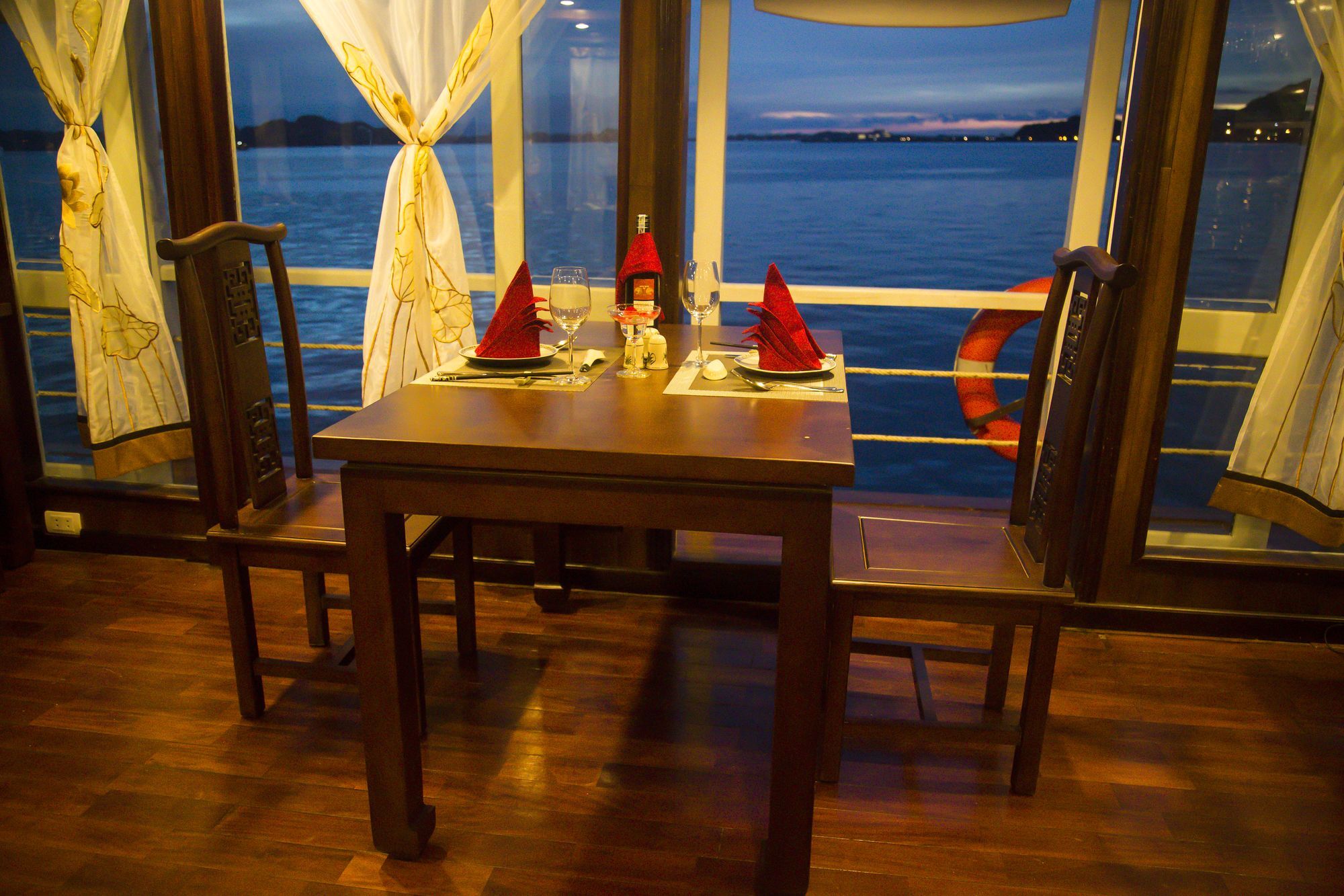 Renea Cruises Halong Hotel Ha Long Eksteriør billede